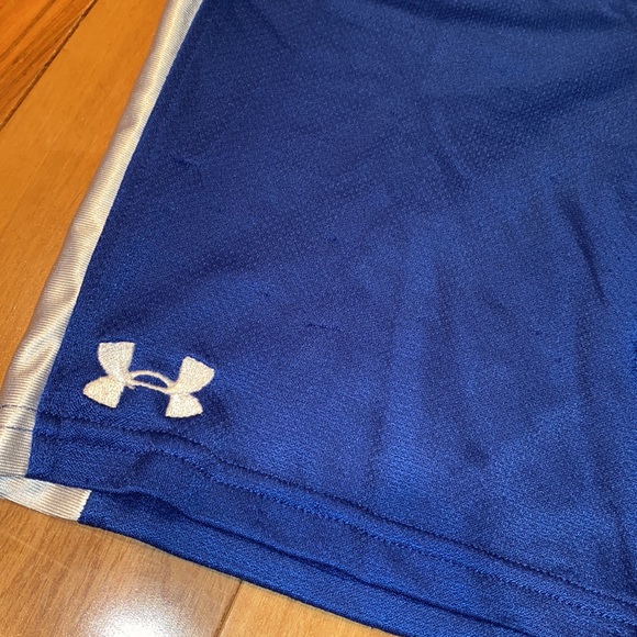 UNDER ARMOUR ATHLETIC SHORTS ~ BOYS SIZE 5 - Picture 2 of 5